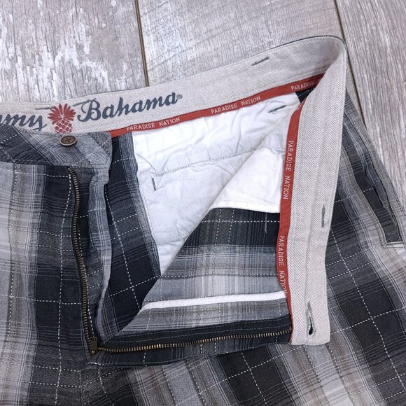 Tommy Bahama Shorts Mens Size 42 Black Plaid Linen Silk Lightweight Beach Travel - Picture 5 of 6